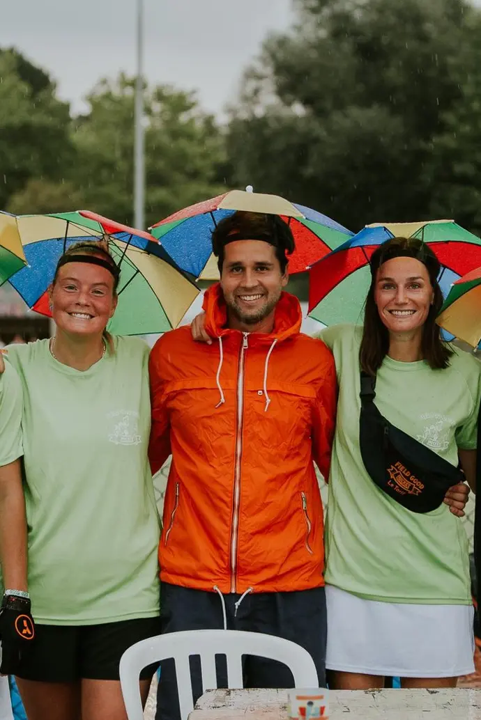 FieldGood 2022 Hockey Tournament fieldhockey hockey Louvain-la-Neuve folklore déguisement pluie parapluie