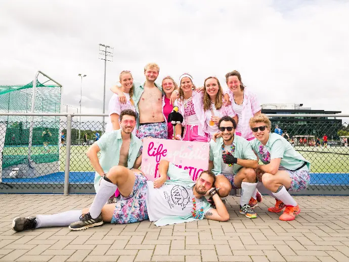 FieldGood Hockey Tournament Louvain-la-Neuve Club fieldhockey Belgique tournoi all-inclusive sport folklore déguisement DYI