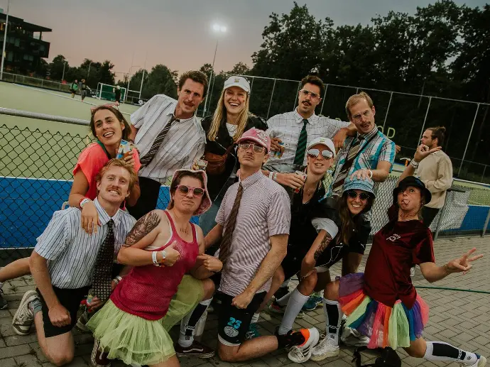 FieldGood Hockey Tournament Louvain-la-Neuve Club fieldhockey Belgique tournoi all-inclusive sport folklore déguisement DYI