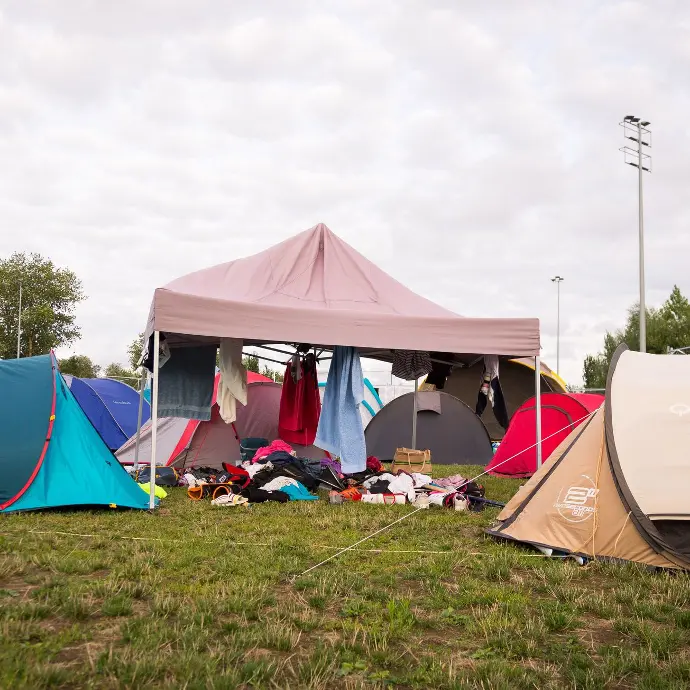 FieldGood Hockey Tournament Louvain-la-Neuve Club fieldhockey Belgique tournoi all-inclusive sport folklore camping village tente glamping salon festival