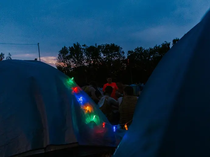 FieldGood Hockey Tournament Louvain-la-Neuve Club fieldhockey Belgique tournoi all-inclusive sport folklore camping village tente glamping salon festival