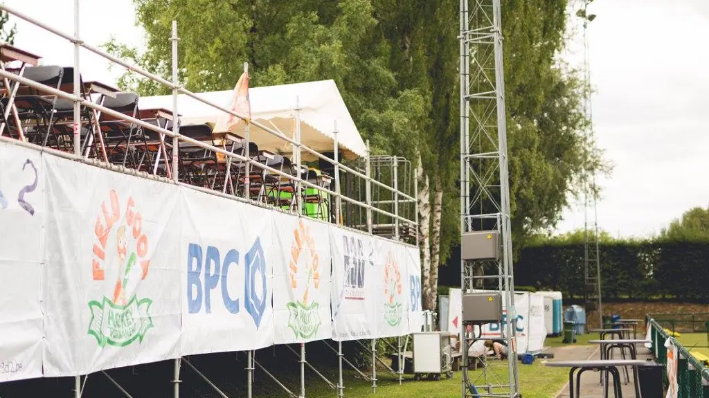 FieldGood Hockey Tournament Louvain-la-Neuve Club fieldhockey Belgique tournoi all-inclusive sport folklore business case sponsors partenaire